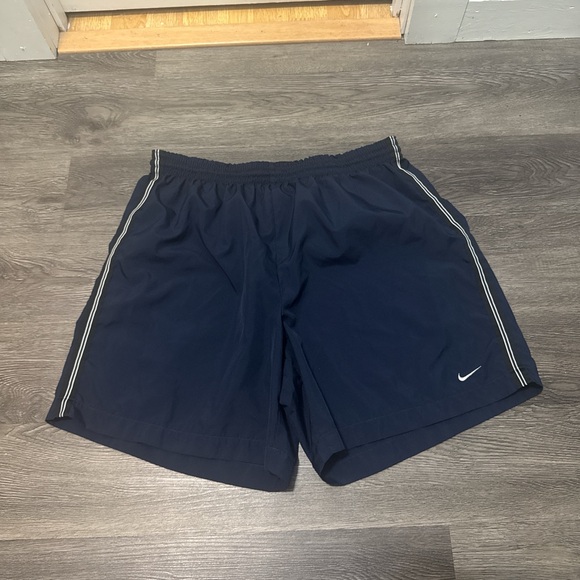 Vintage Nike Shorts - Picture 7 of 8